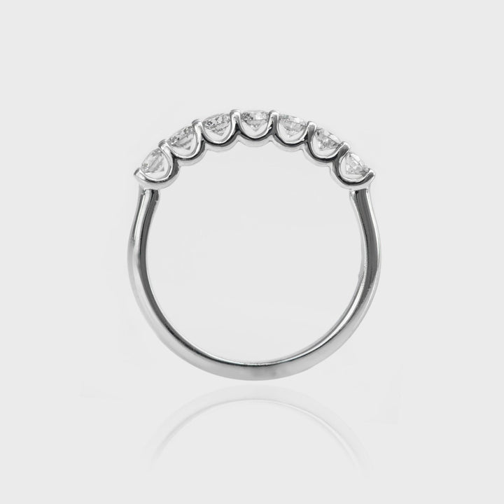 טבעת חצי איטרניטי יהלומים לבנים (0.5 ct.tw)