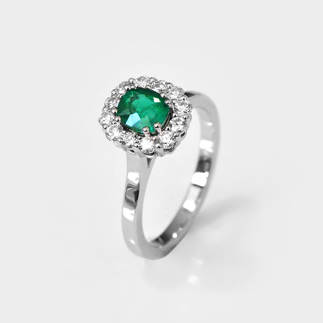 18k White Gold Cushion cut Emerald and Halo Diamonds Ring