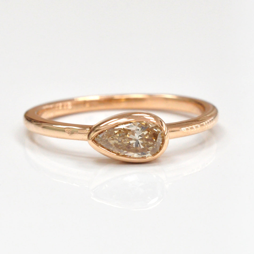 pear shape solitaire diamond Ring