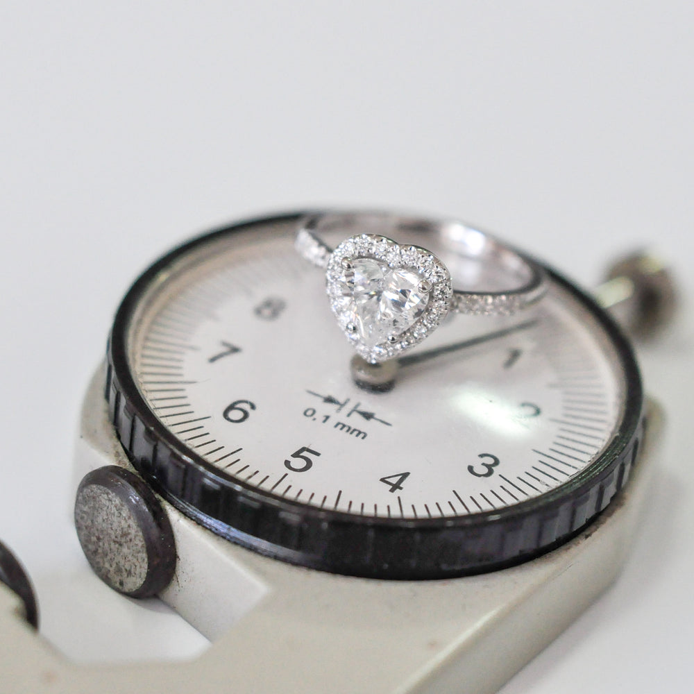 heart shape diamond (1 ct) halo ring